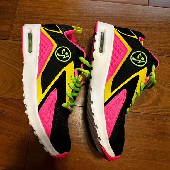 ZUMBA Air Stud Lo Shoes - NEVER WORN! - Picture 4 of 6